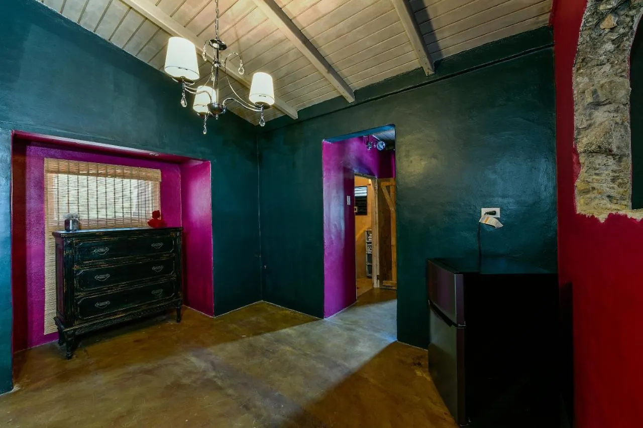 Bed and Breakfast Mammaloe Oranjestad