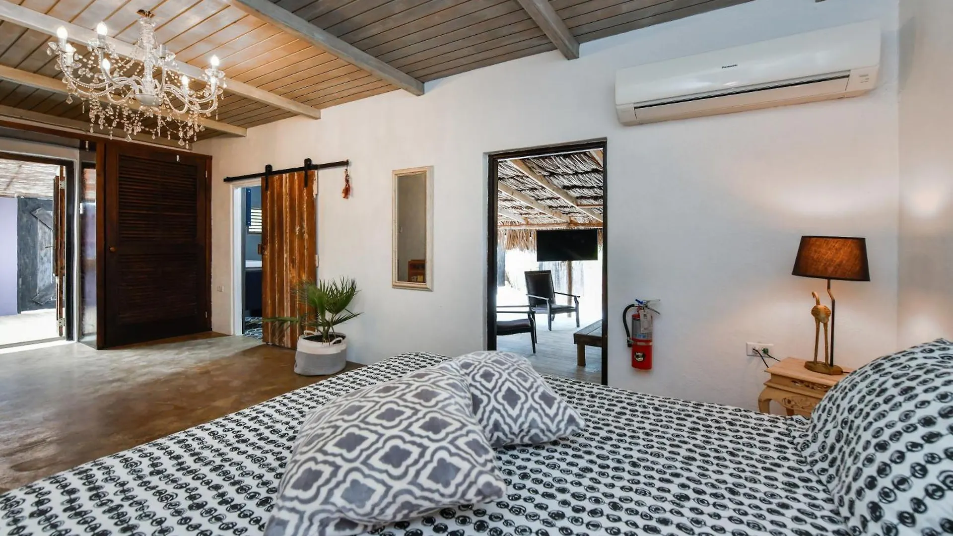 Mammaloe Bed & Breakfast Oranjestad