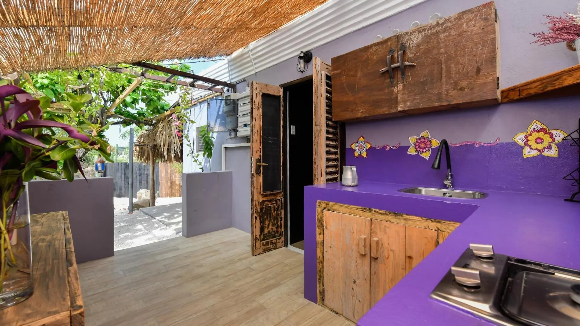 Mammaloe Bed & Breakfast Oranjestad